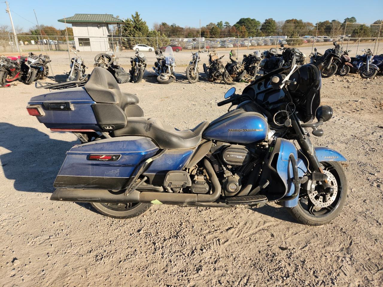 Harley-Davidson Fl Image 1