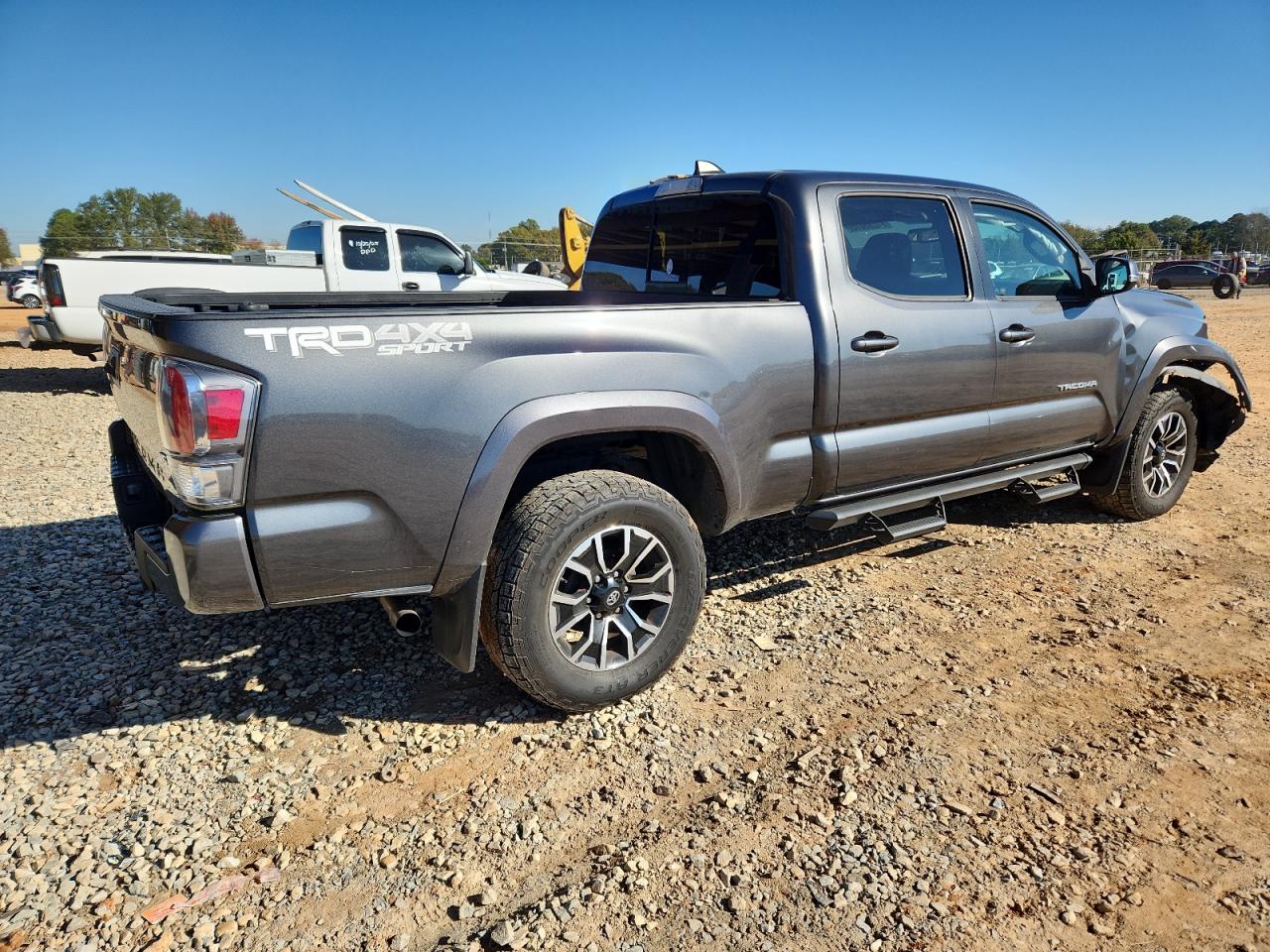 Toyota Tacoma Double Cab Image 7