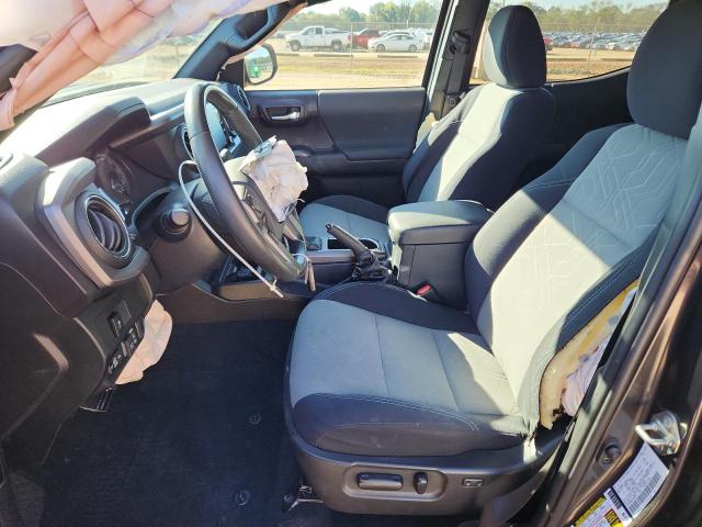 Toyota Tacoma Double Cab Image 5