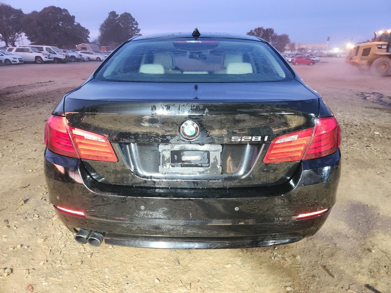 BMW 5 Series I Image 10