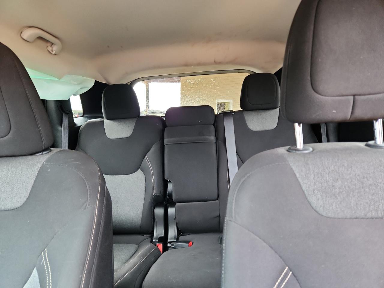 Jeep Grand Cherokee Sport Image 6