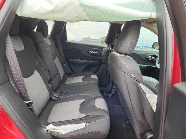 Jeep Grand Cherokee Sport Image 9