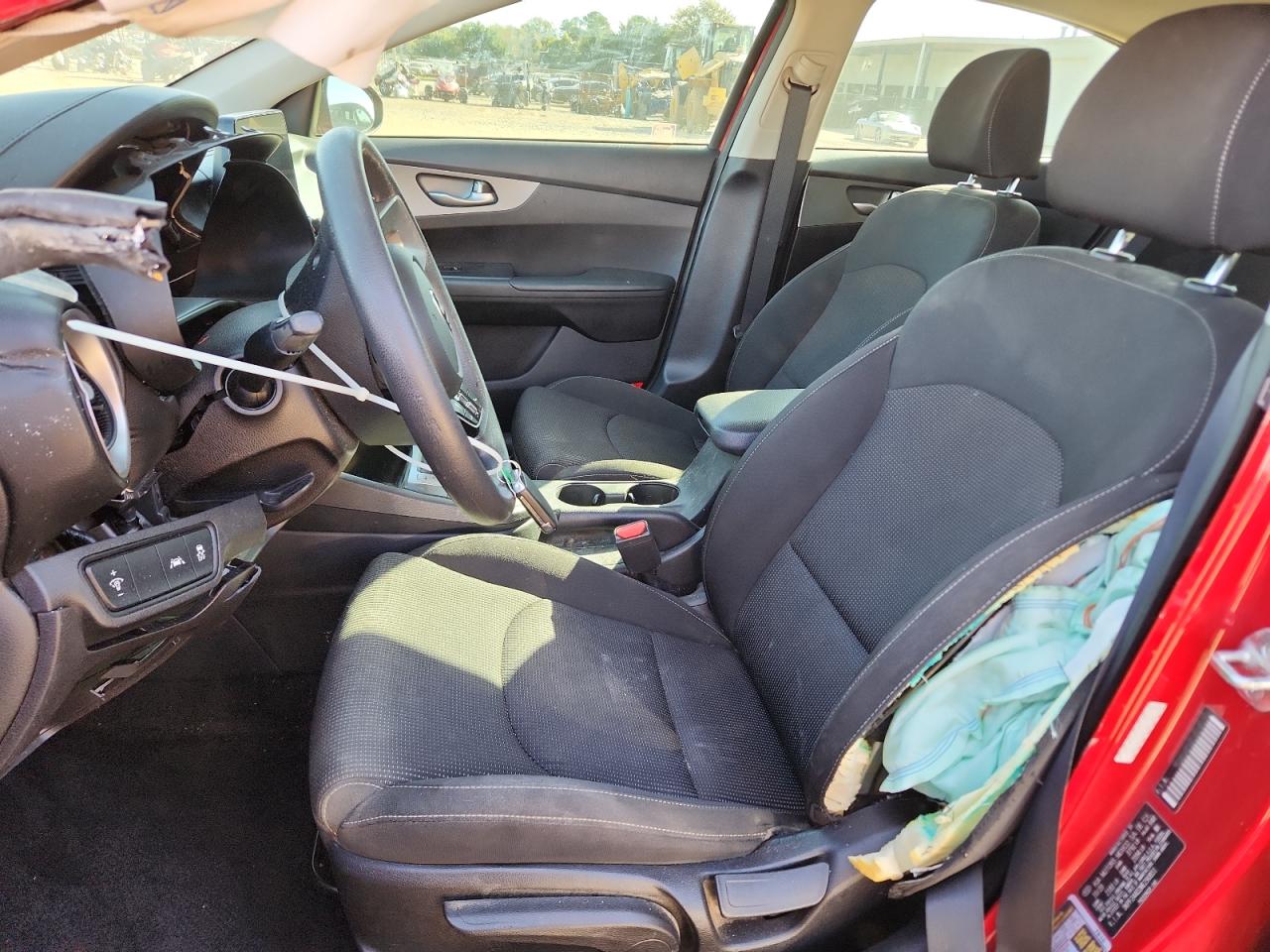 Kia Forte Fe Image 8