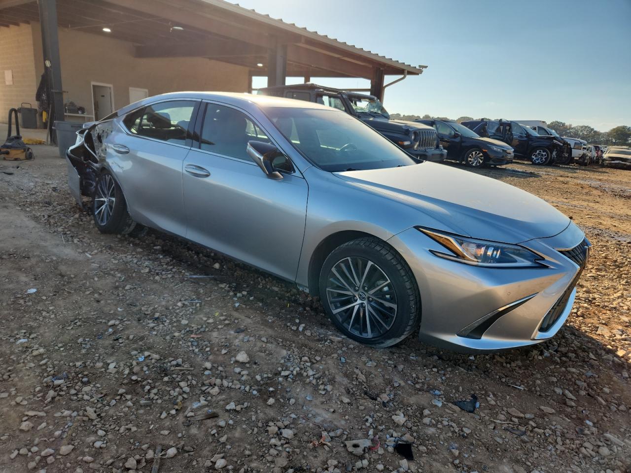 Lexus Es 300h Base Image 3
