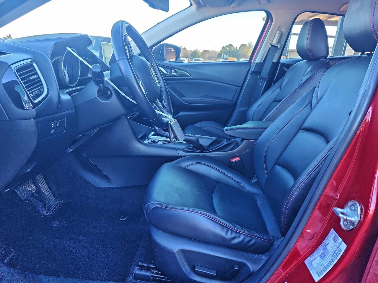 Mazda 3 Grand Touring Image 4