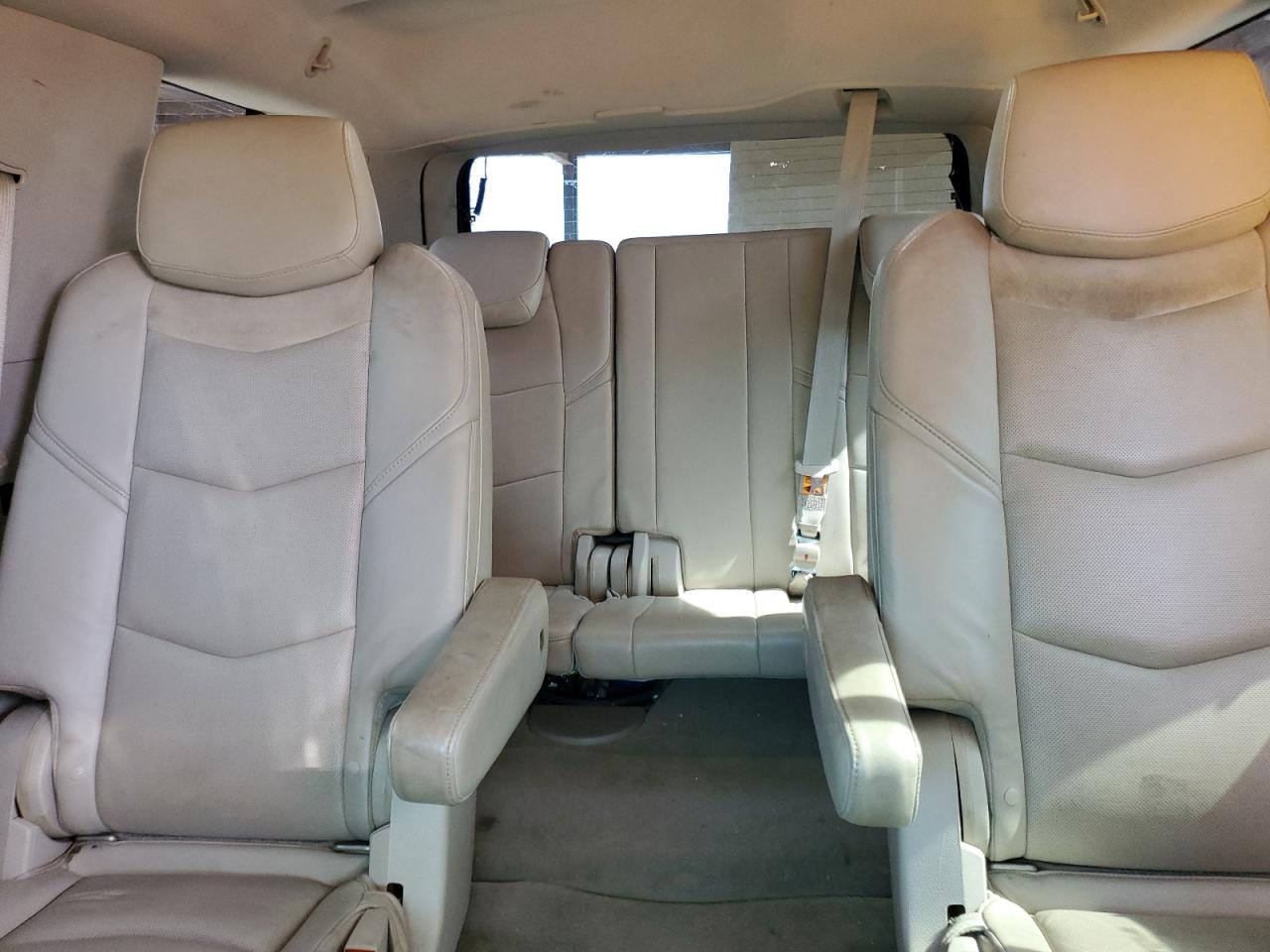 Cadillac Escalade Premium Image 5