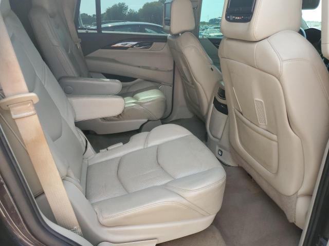 Cadillac Escalade Premium Image 6