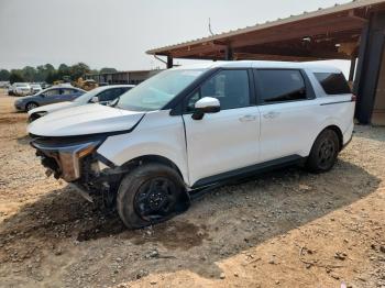  Salvage Kia Carnival