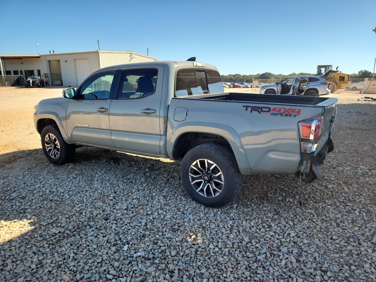Toyota Tacoma Double Cab Image 2