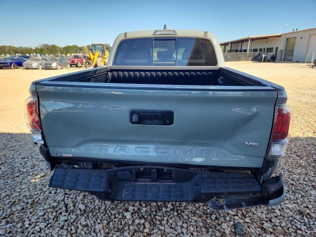 Toyota Tacoma Double Cab Image 10