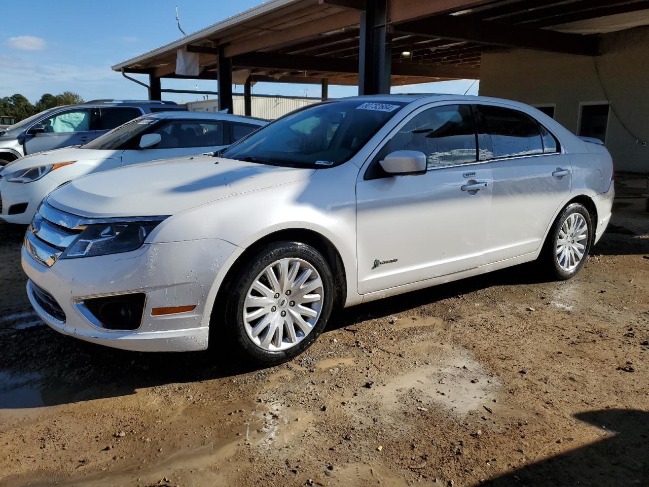 Ford Fusion Hybrid Image 1