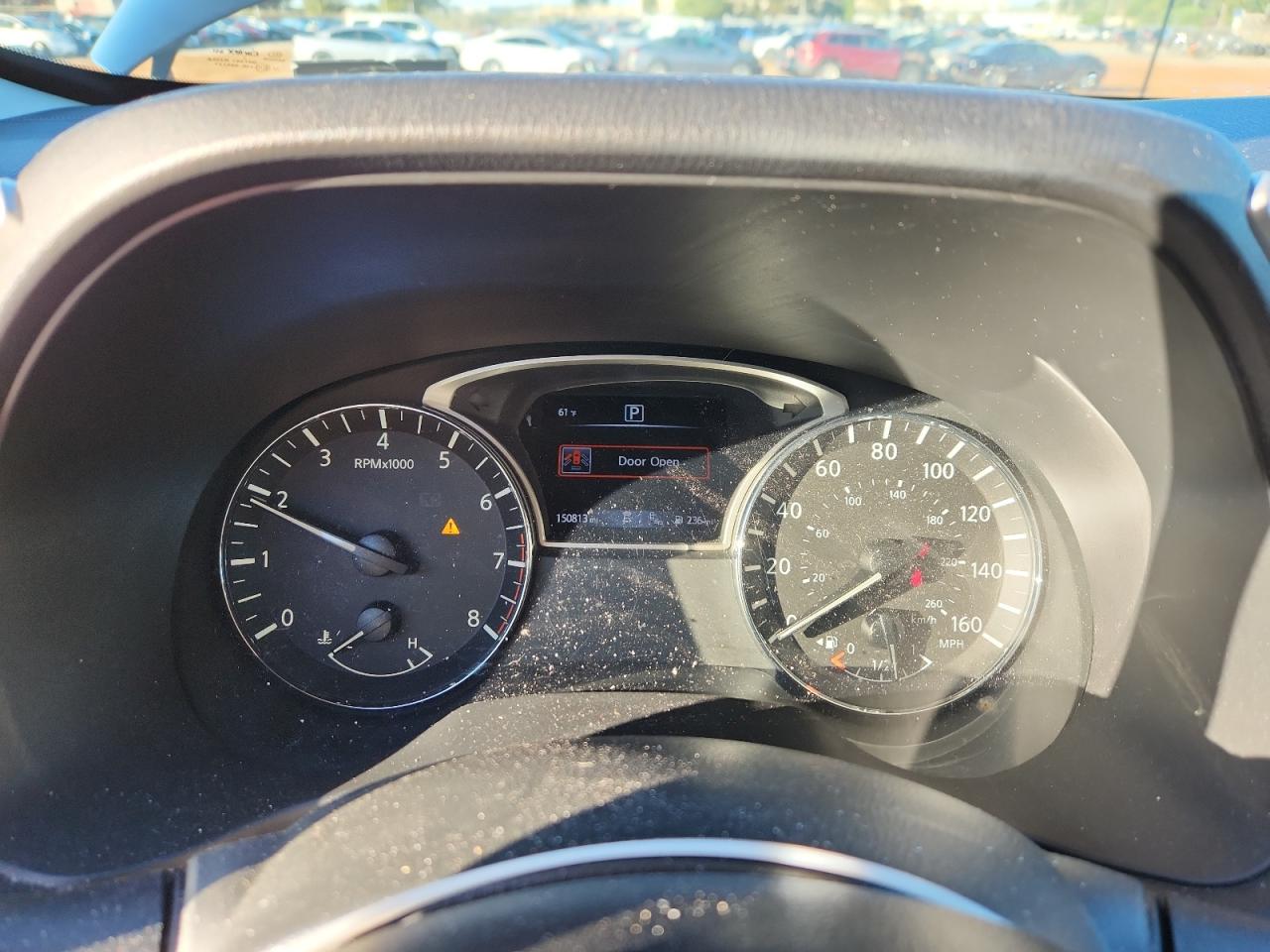 Nissan Pathfinder S Image 7