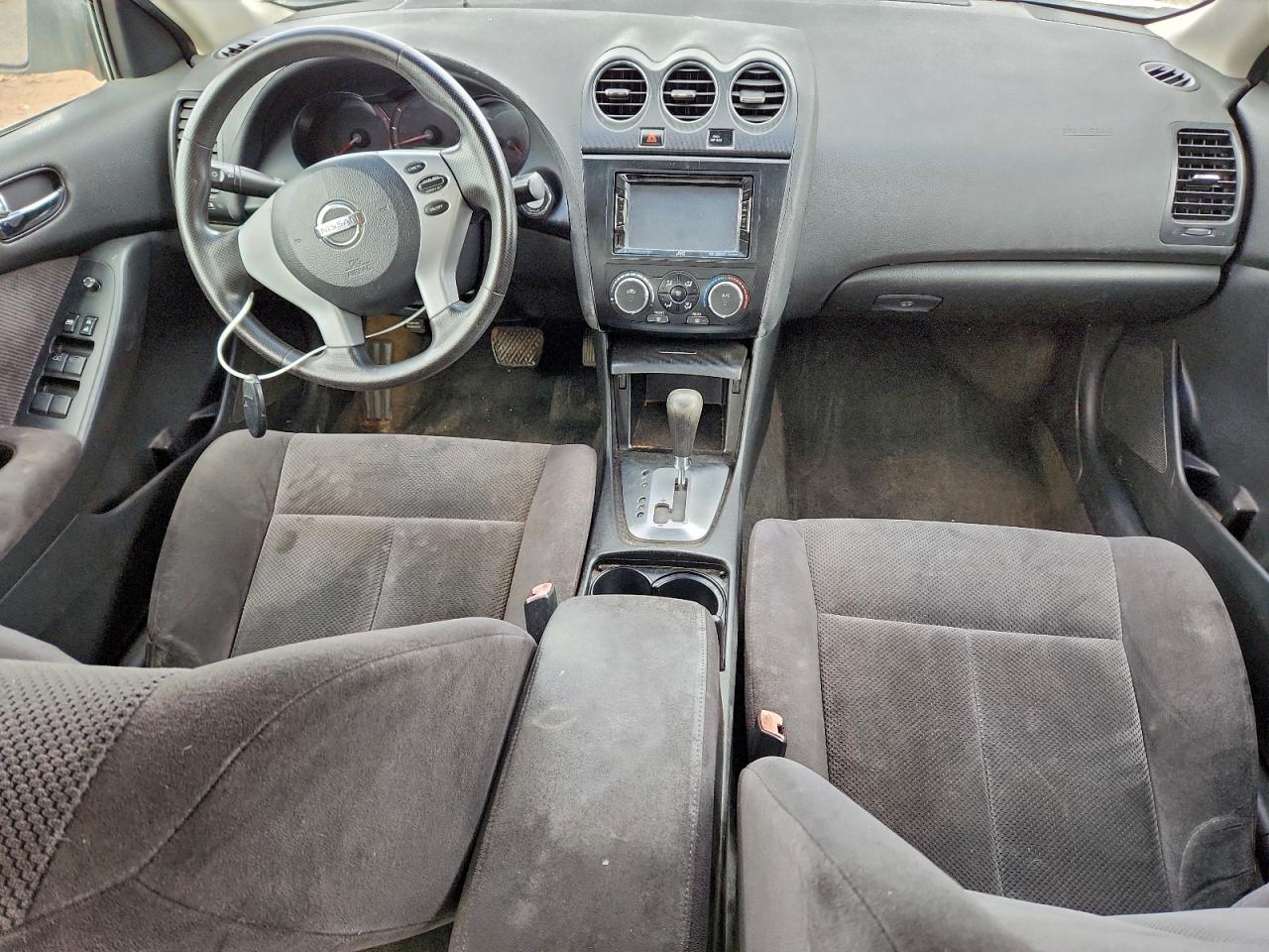 Nissan Altima 2.5 Image 6