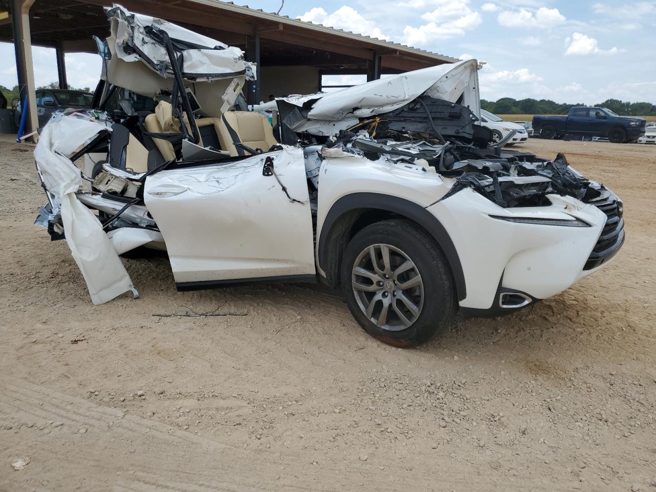 Lexus NX 200t Base Image 4
