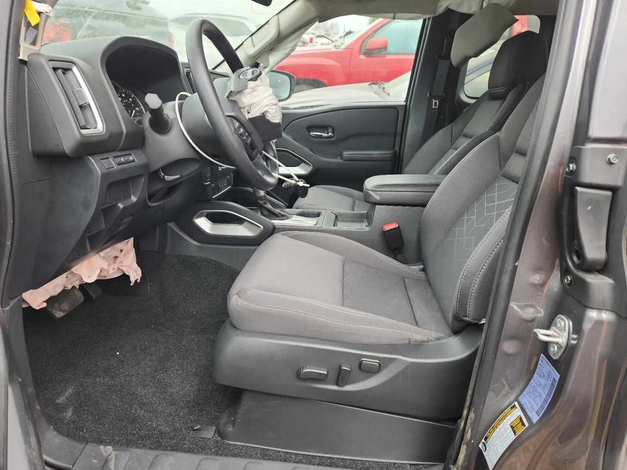 Nissan Frontier S Image 5