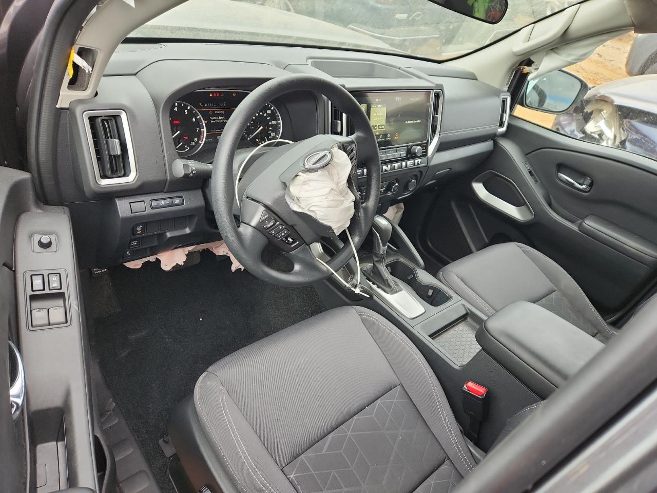 Nissan Frontier S Image 6