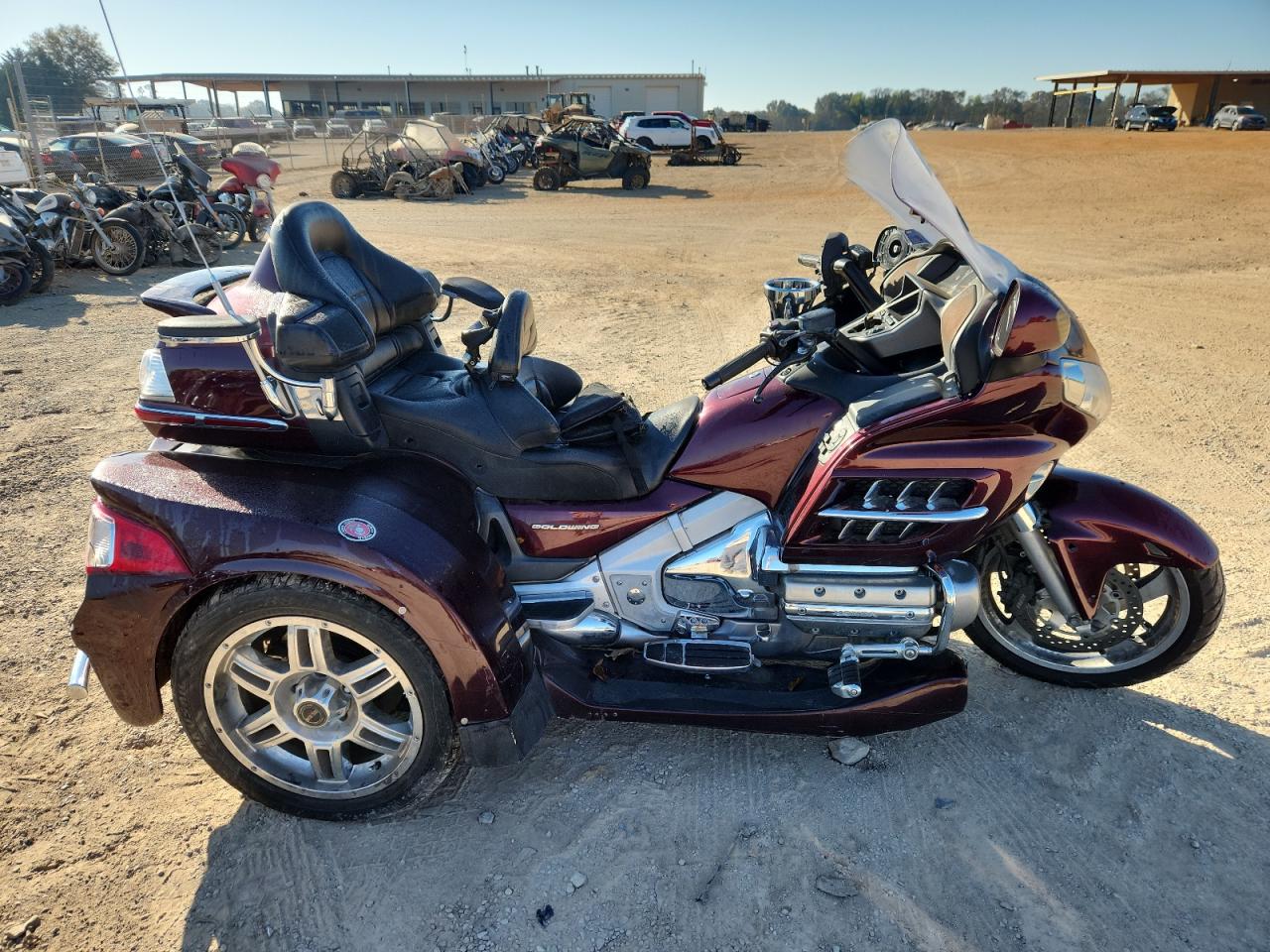 Honda Gl Cycle Image 1