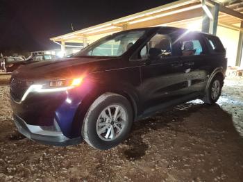  Salvage Kia Carnival