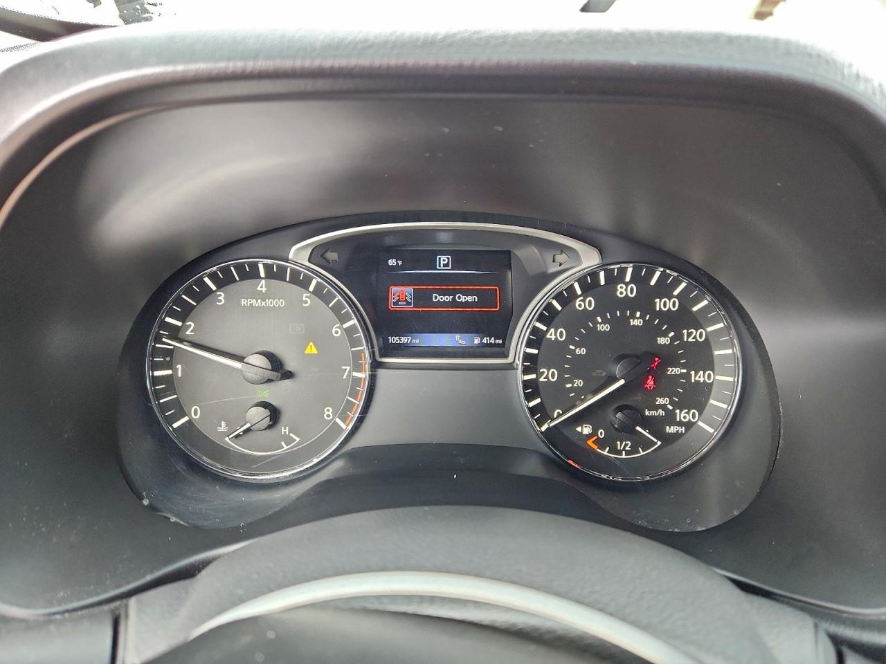 Nissan Pathfinder S Image 6