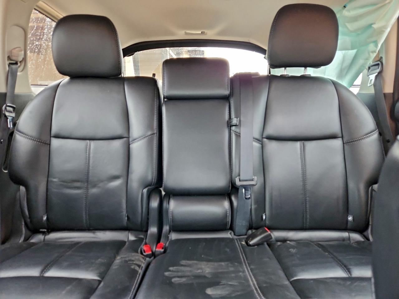 Nissan Pathfinder S Image 9