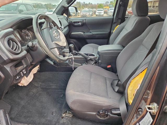 Toyota Tacoma Double Cab Image 11