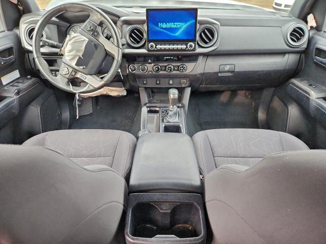 Toyota Tacoma Double Cab Image 10
