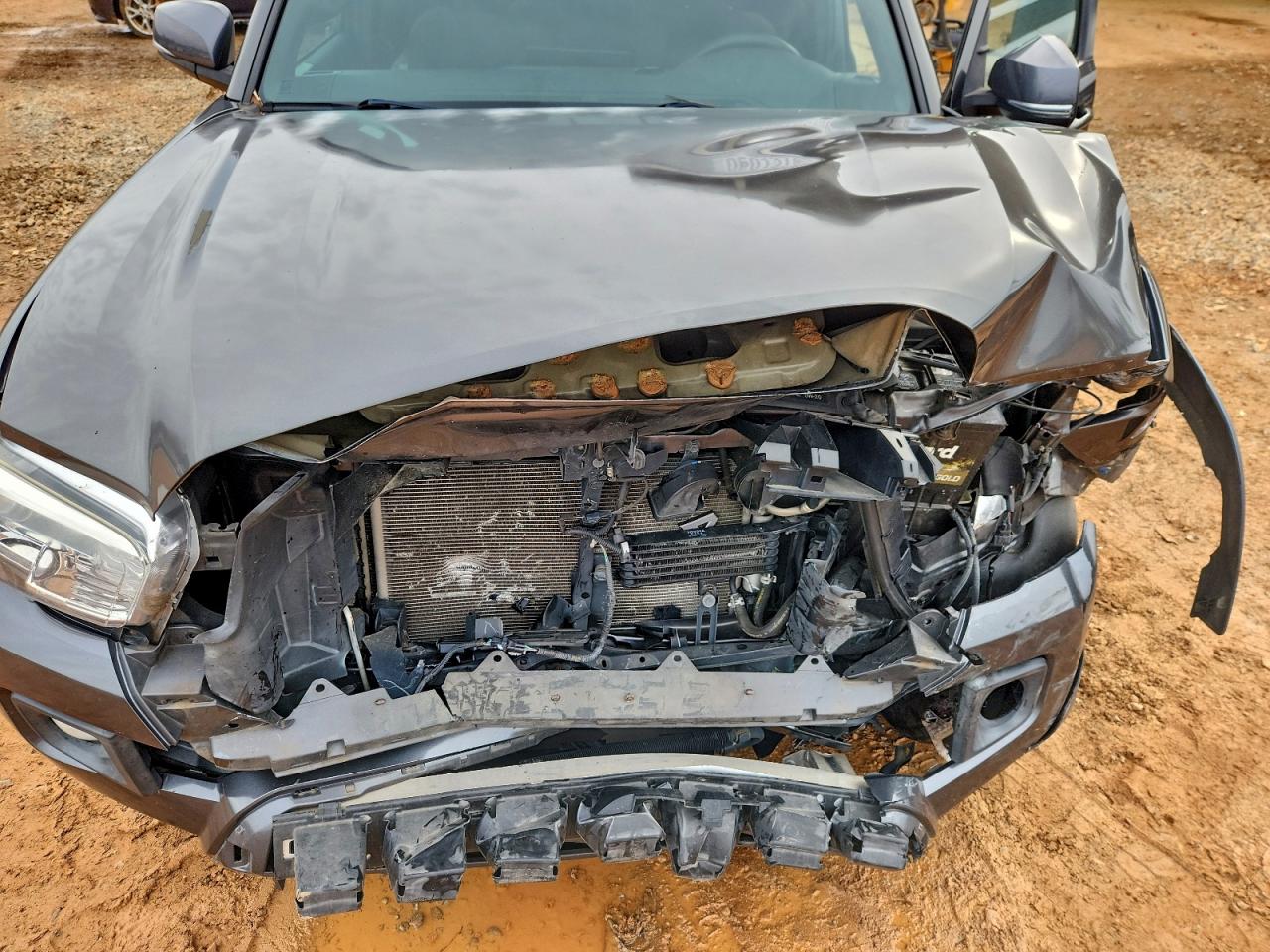 Toyota Tacoma Double Cab Image 9