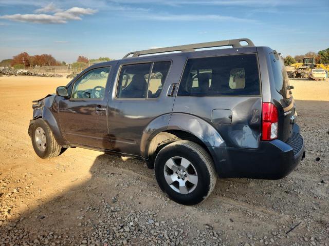 Nissan Pathfinder S Image 2