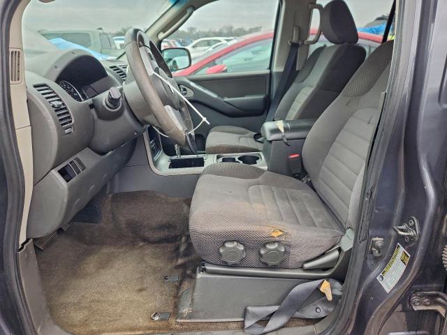 Nissan Pathfinder S Image 7