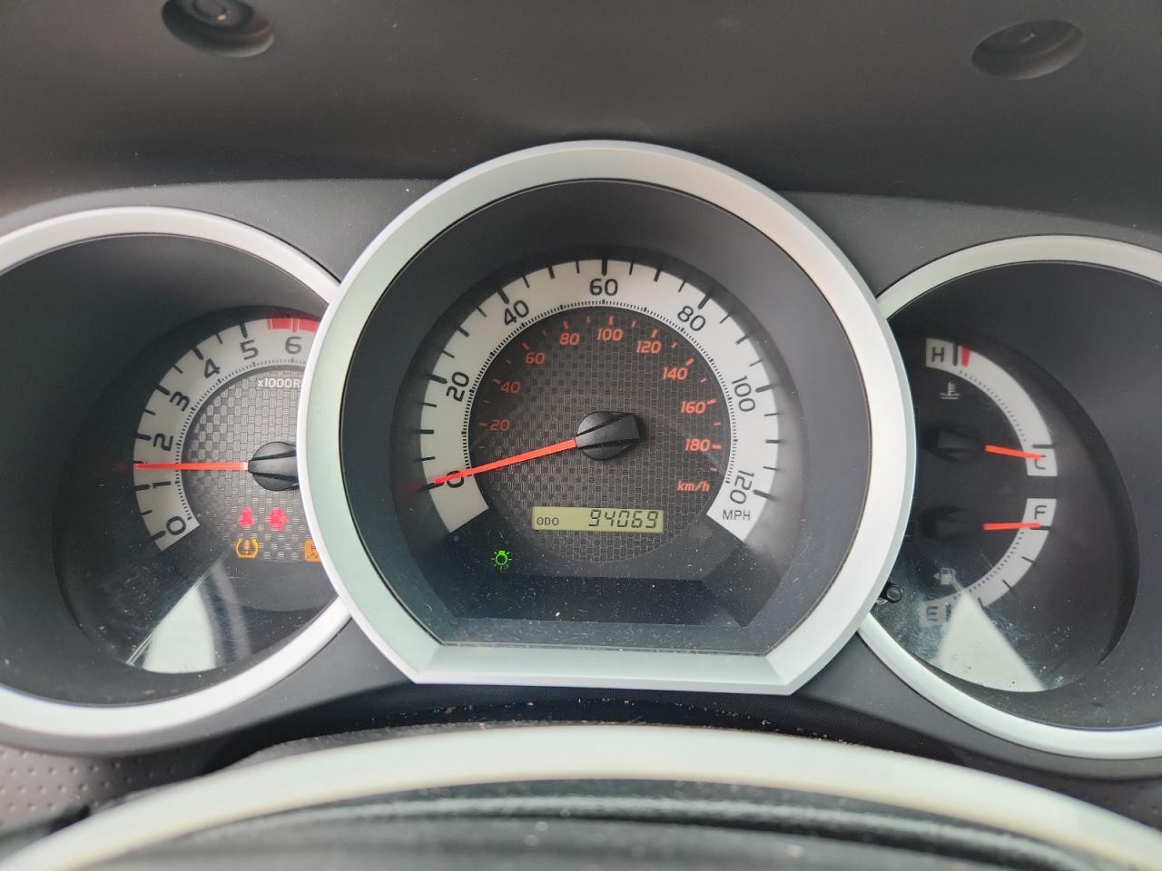 Toyota Tacoma Double Cab Prerunner Image 9