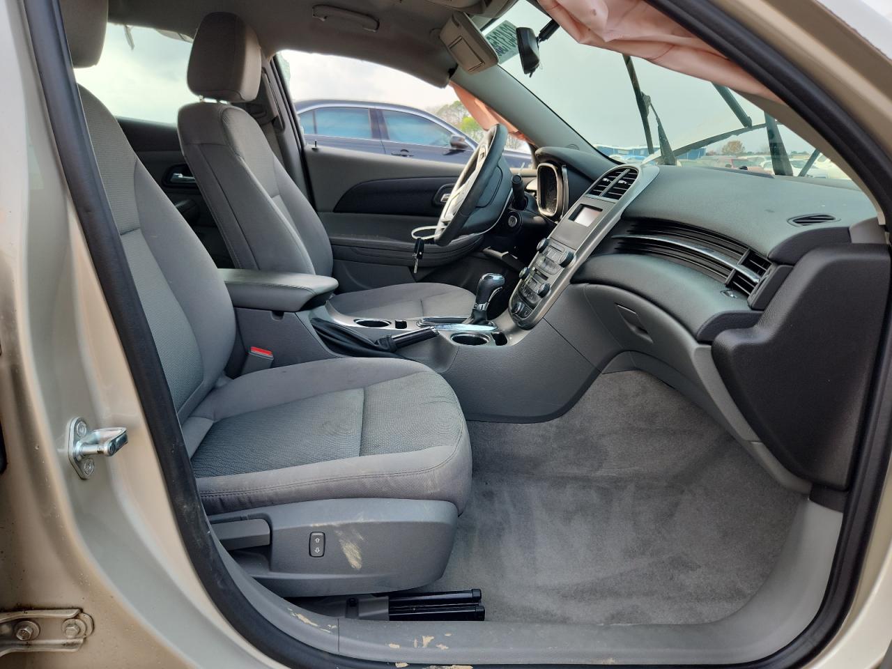 Chevrolet Malibu Ls Image 6