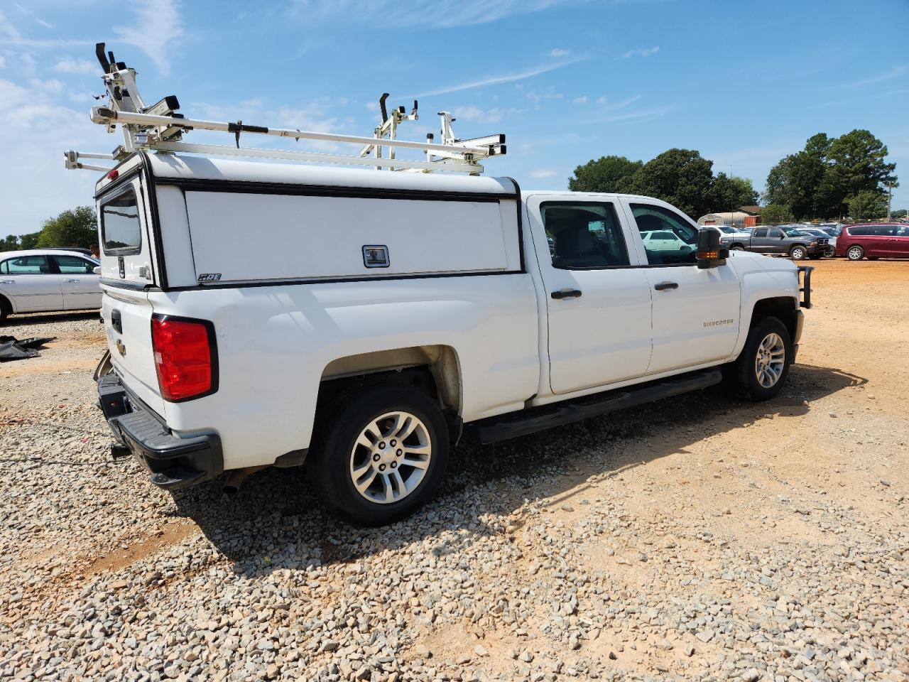 Chevrolet Silverado K1500 Image 3