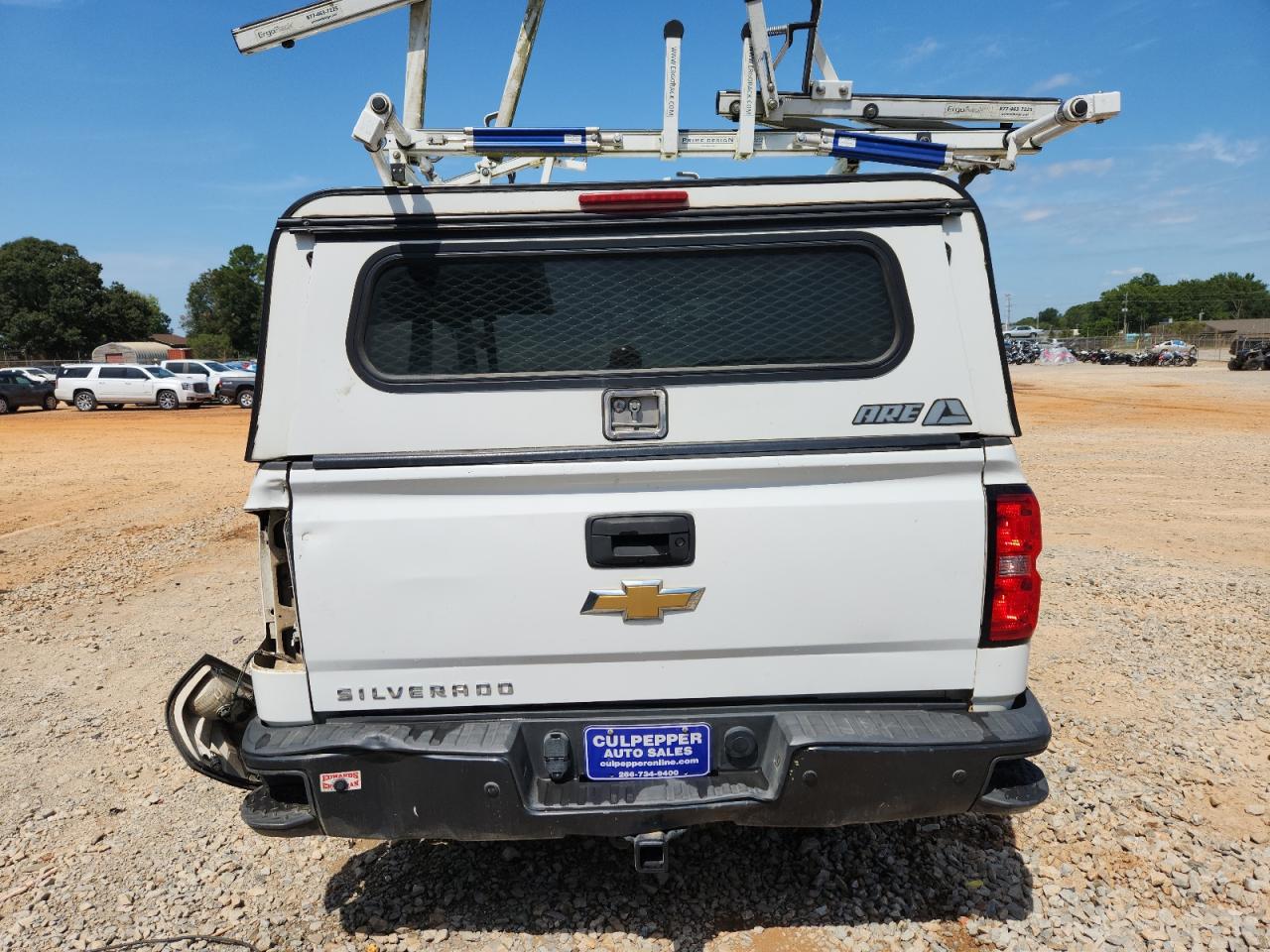 Chevrolet Silverado K1500 Image 2