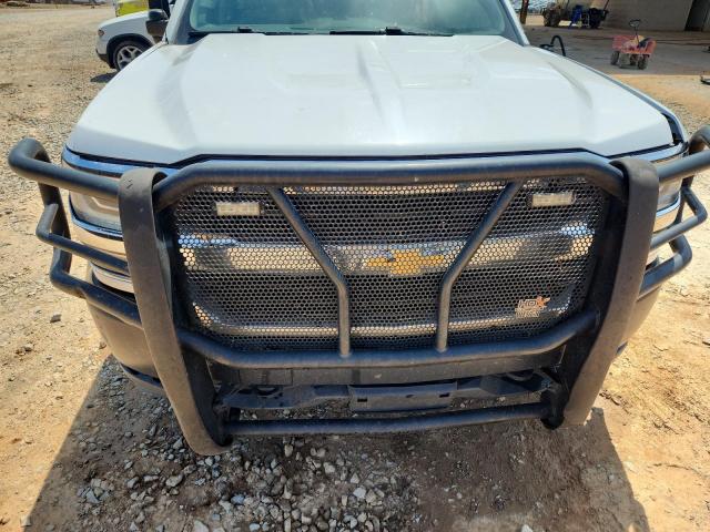 Chevrolet Silverado K1500 Image 9