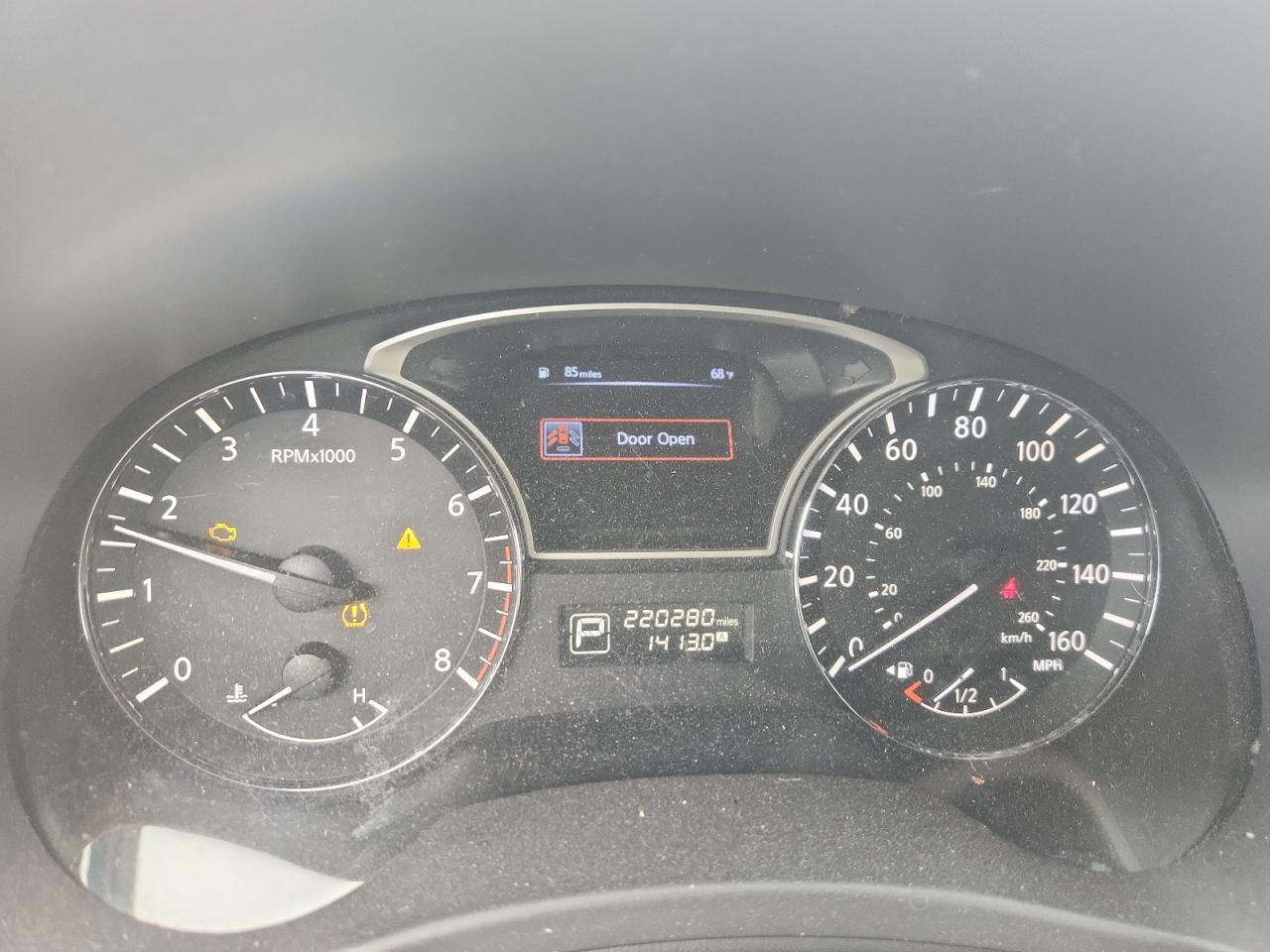 Nissan Pathfinder S Image 7