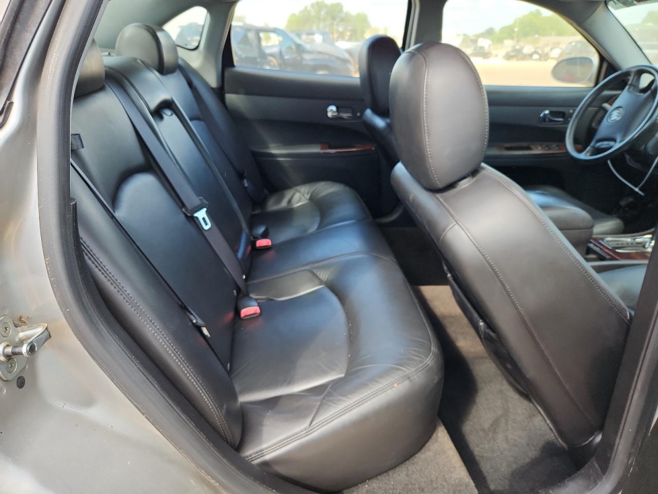 Buick LaCrosse Cxl Image 6