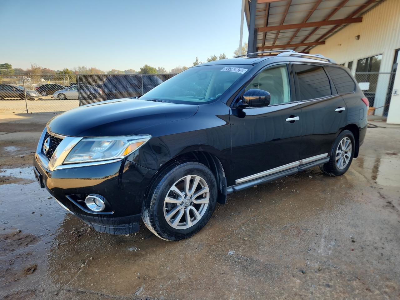 Nissan Pathfinder S Image 1