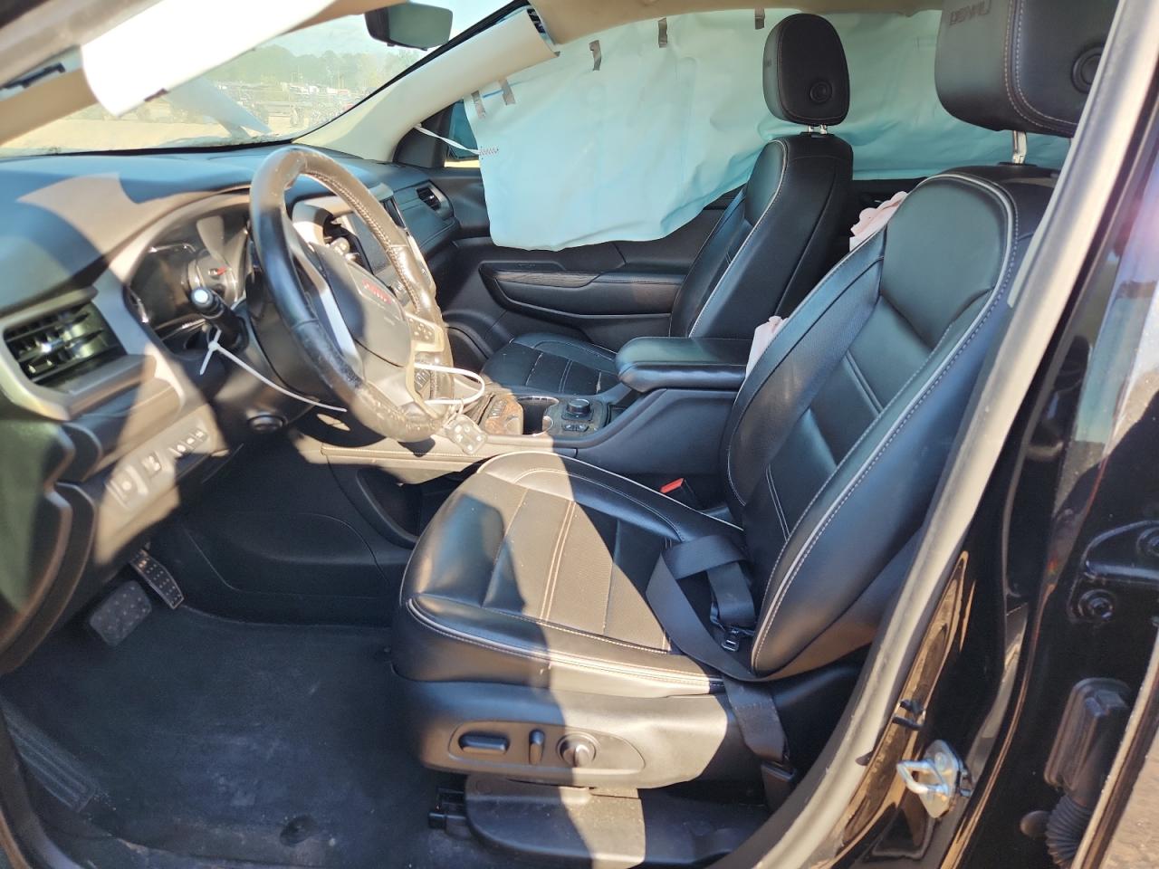 GMC Acadia Denali Image 9