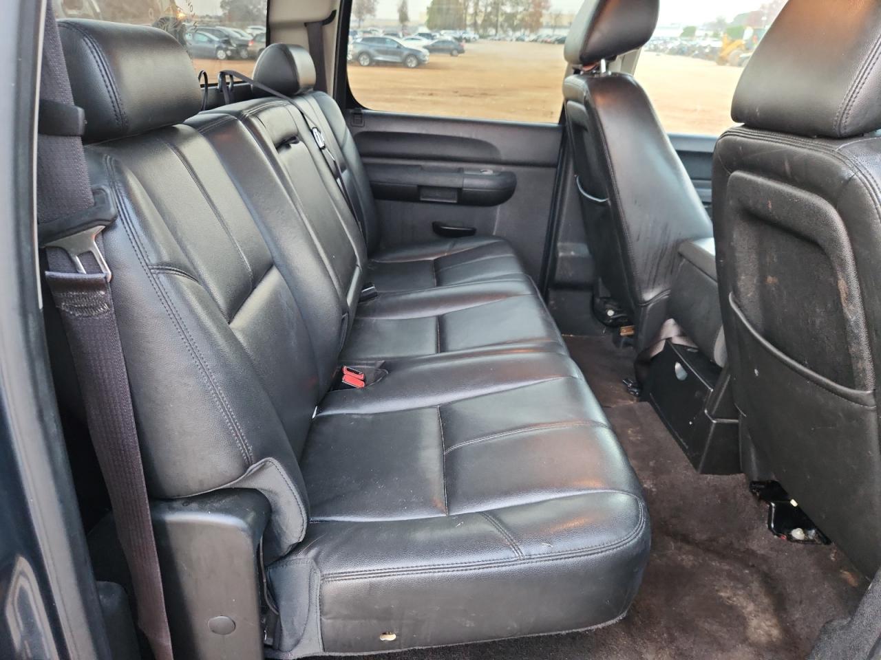 Chevrolet Silverado K1500 Lt Image 10