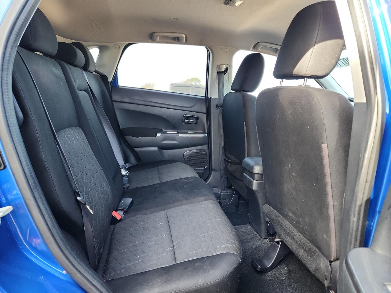 Mitsubishi Outlander Se Image 14