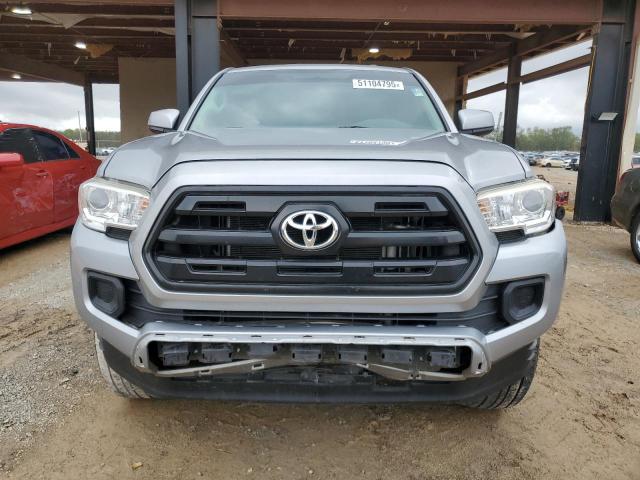 Toyota Tacoma Access Cab Image 4