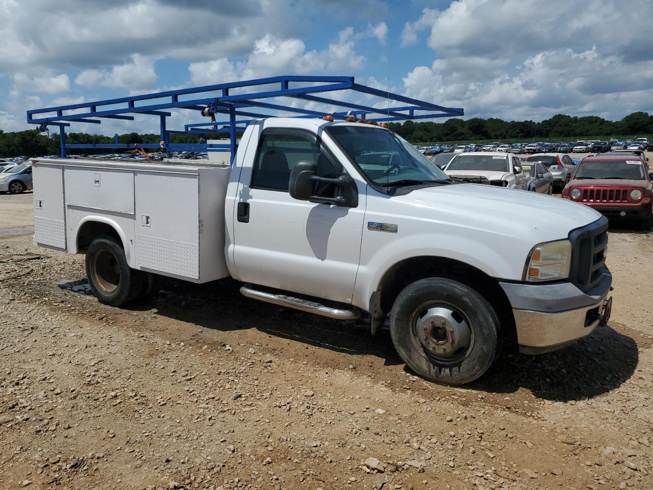 Ford F-350 Super Duty Image 4