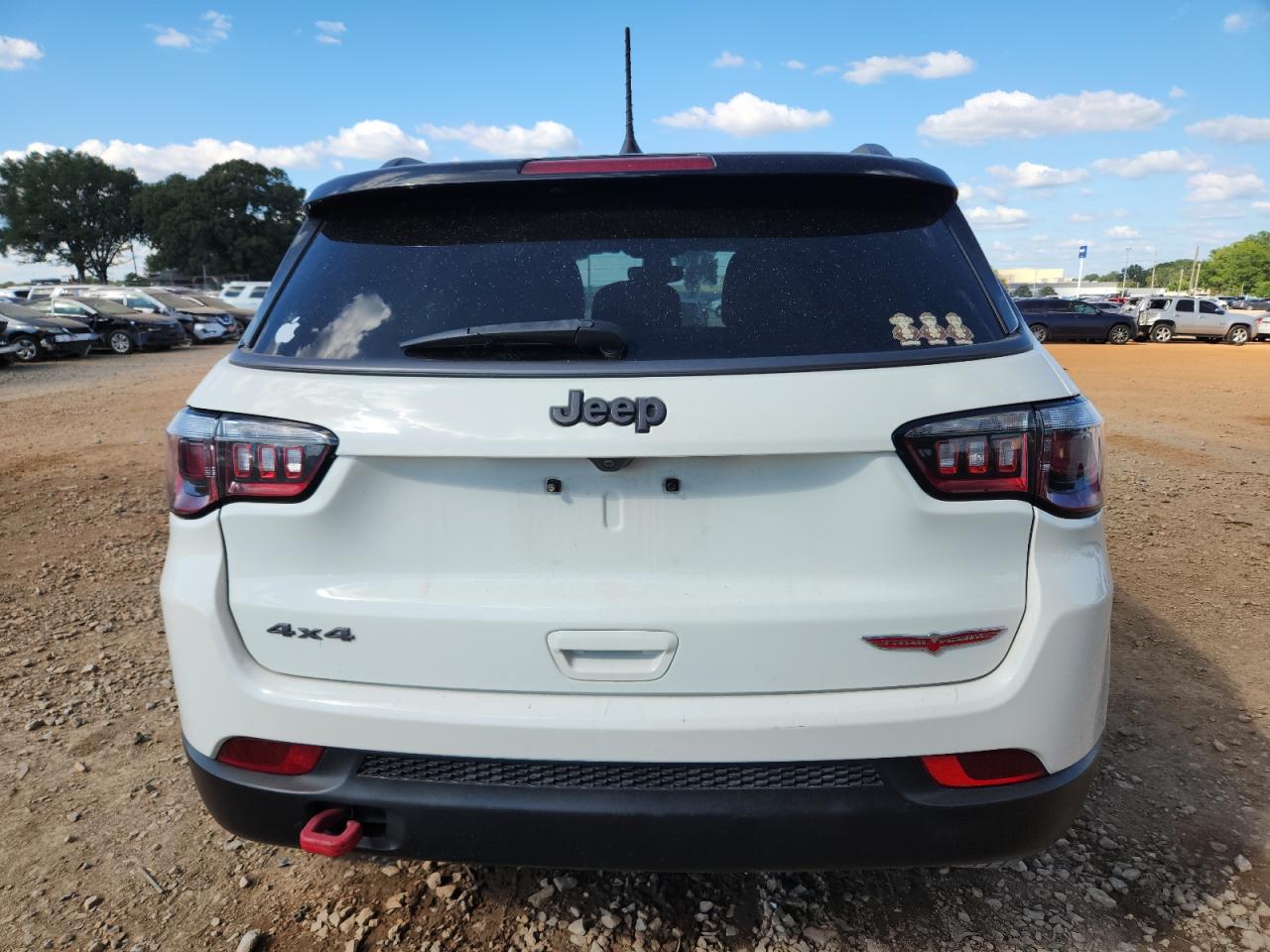 Jeep Compass Trailhawk Image 13