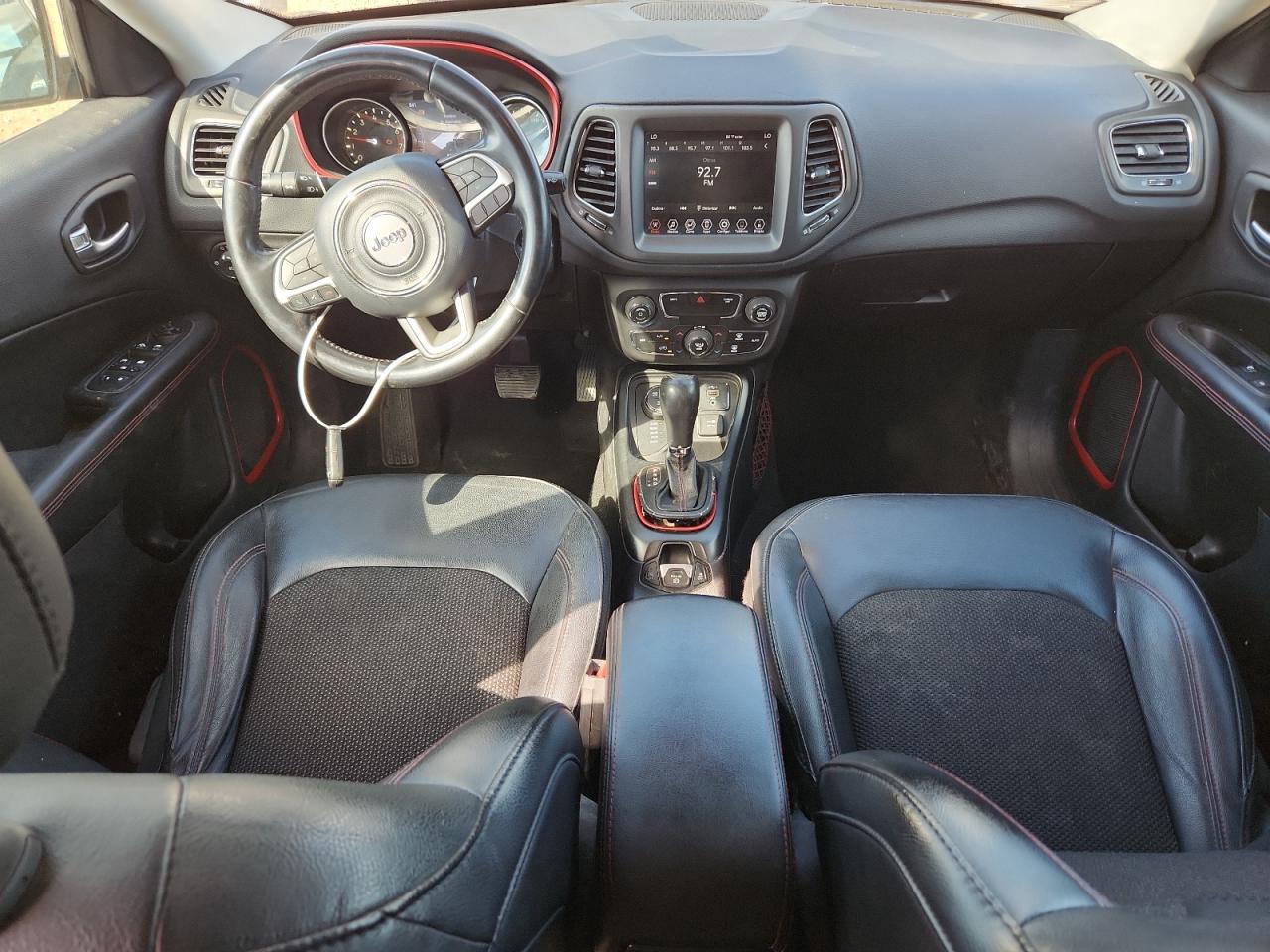 Jeep Compass Trailhawk Image 12