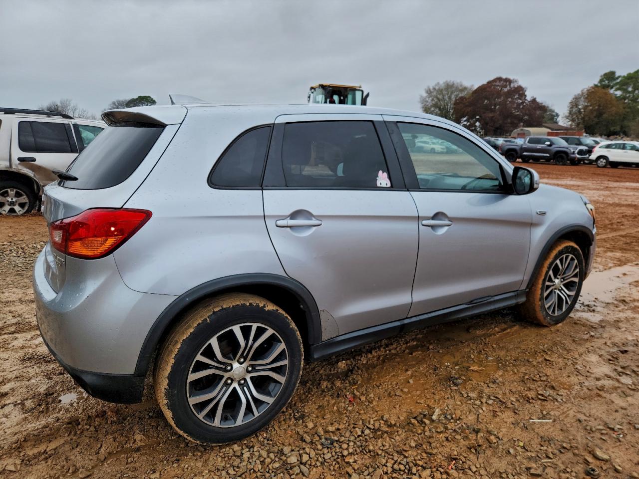 Mitsubishi Outlander Es Image 3