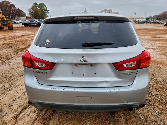 Mitsubishi Outlander Es Image 2