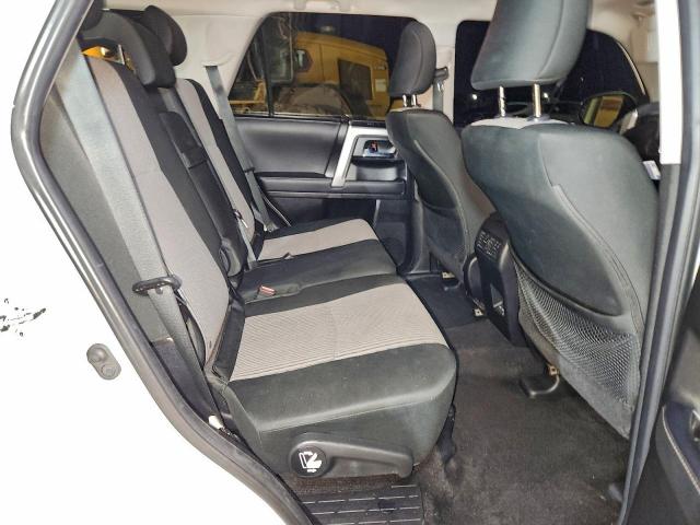 Toyota 4Runner Sr5 Image 6