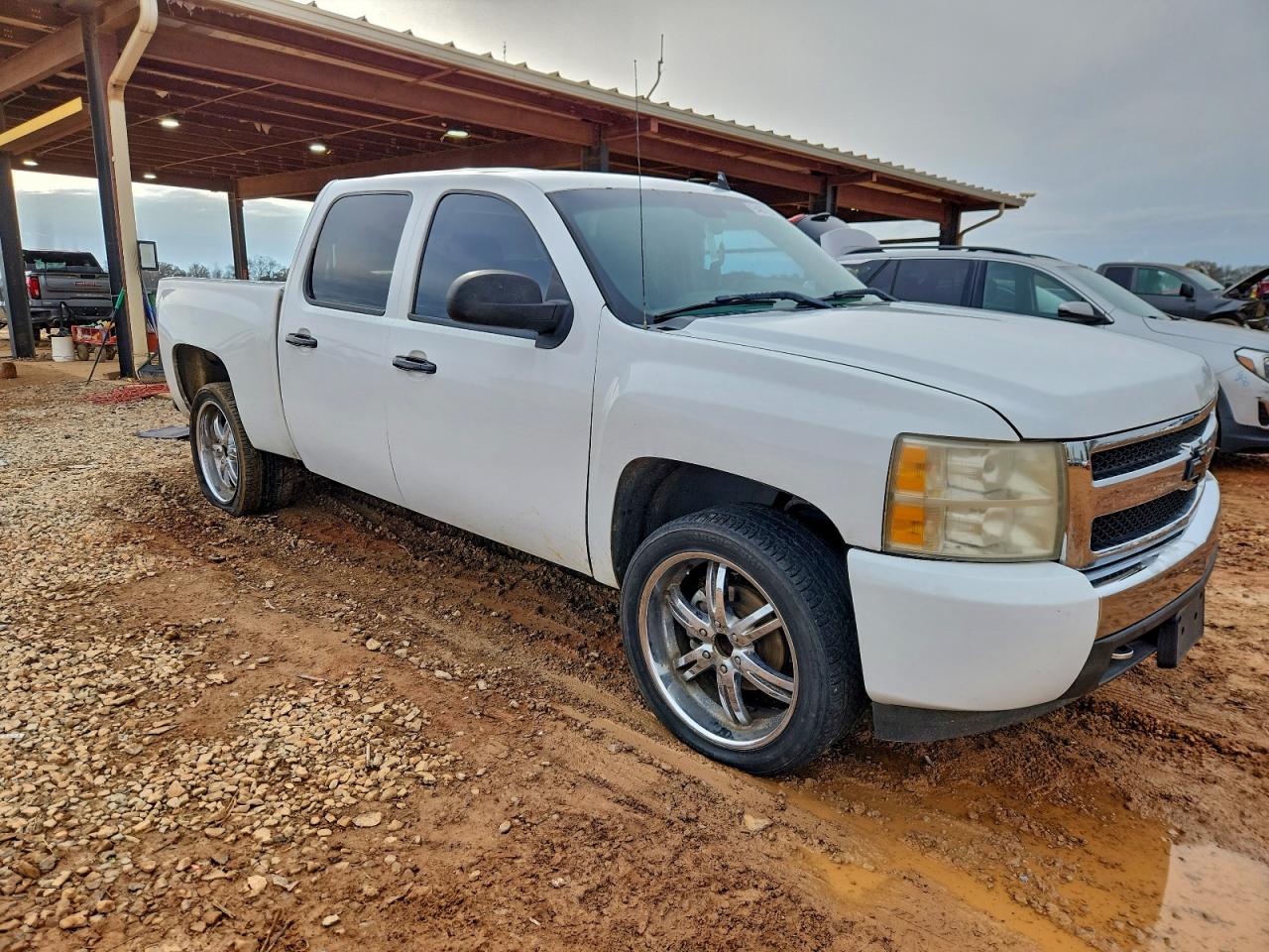 Chevrolet Silverado C1500 Image 2
