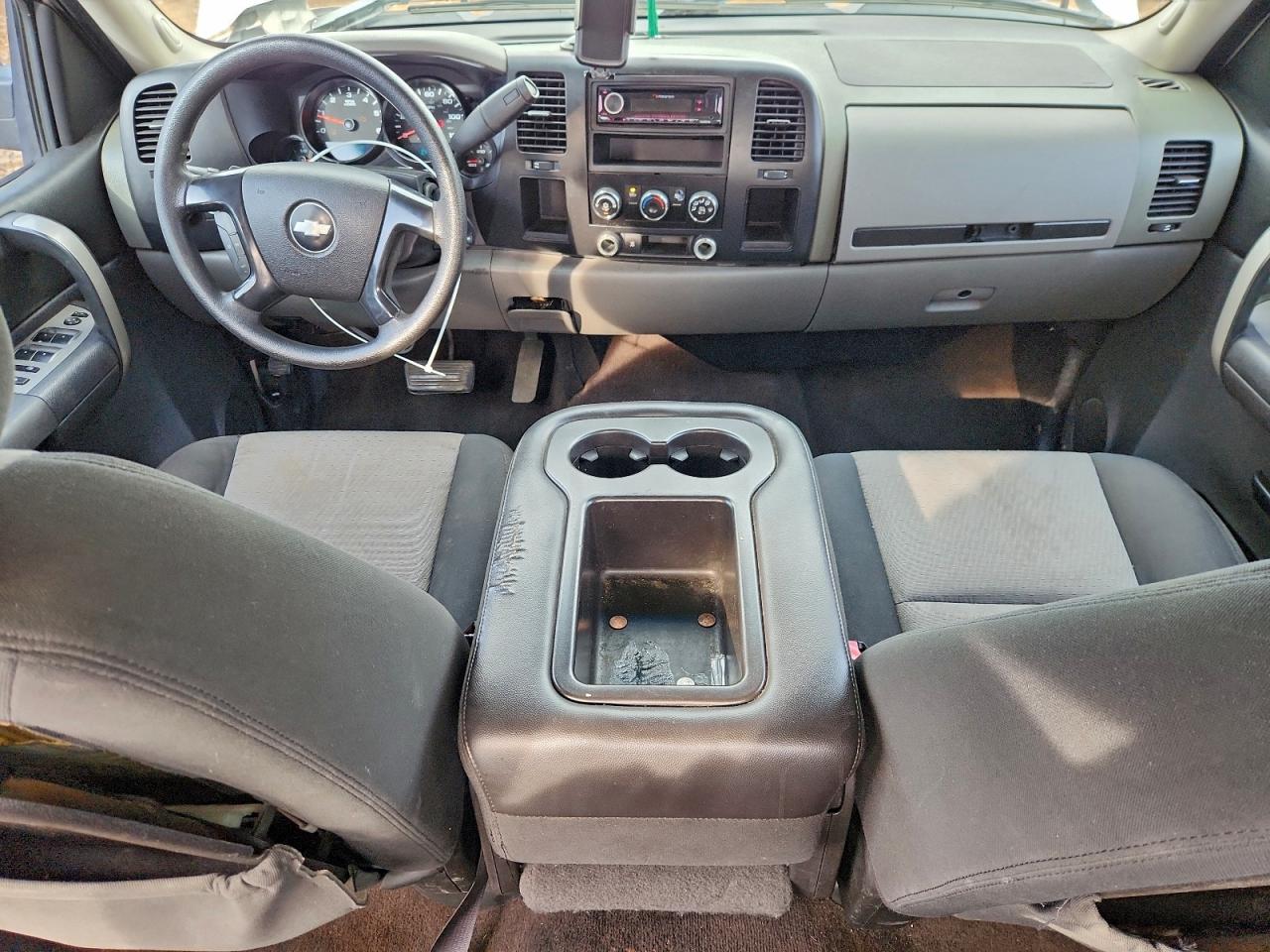 Chevrolet Silverado C1500 Image 11