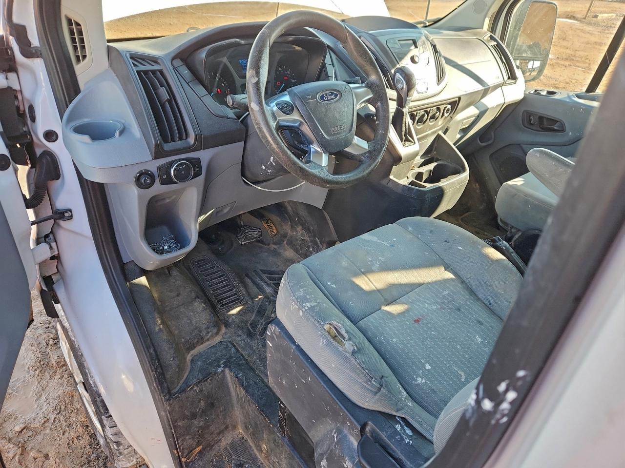 Ford Transit T-250 Image 11